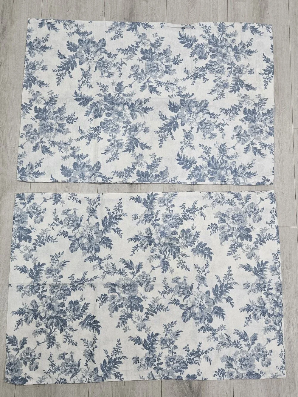 Laura Ashley Vanessa Blue White Floral Flannel Cotton STD Pillowcases Cottage
